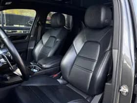 Porsche Cayenne thumbnail 7