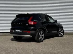 Volvo XC40 thumbnail 4