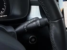 Volvo XC40 thumbnail 40