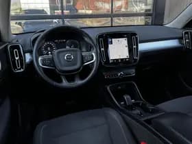 Volvo XC40 thumbnail 5