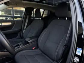 Volvo XC40 thumbnail 7