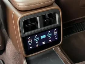 Porsche Taycan thumbnail 11