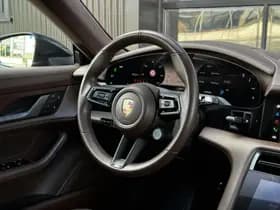 Porsche Taycan thumbnail 12