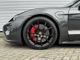Porsche Taycan thumbnail 13