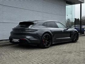 Porsche Taycan thumbnail 18