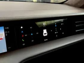 Porsche Taycan thumbnail 30