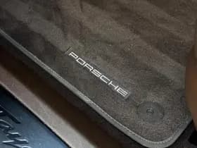 Porsche Taycan thumbnail 32