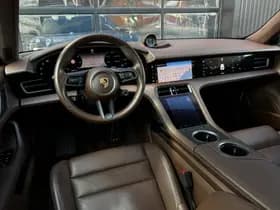 Porsche Taycan thumbnail 5