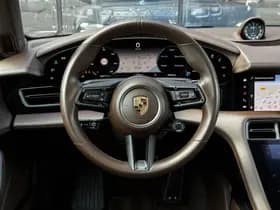 Porsche Taycan thumbnail 41