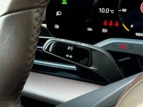 Porsche Taycan thumbnail 44