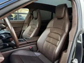 Porsche Taycan thumbnail 7