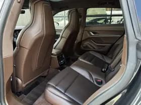 Porsche Taycan thumbnail 10