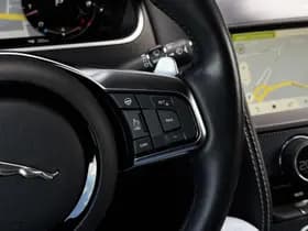 Jaguar F-Type thumbnail 36