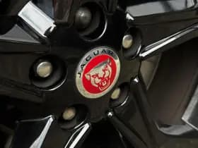 Jaguar F-Type thumbnail 40