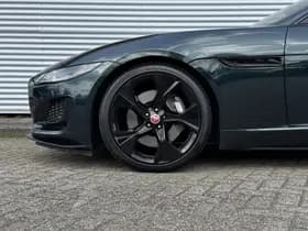 Jaguar F-Type thumbnail 7