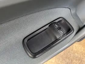 Ford Fiesta thumbnail 15