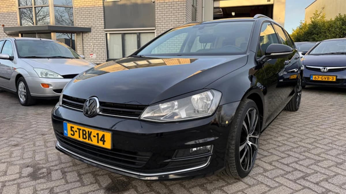 Volkswagen Golf — foto 1