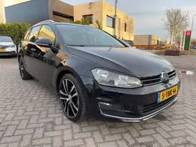 Volkswagen Golf thumbnail 2