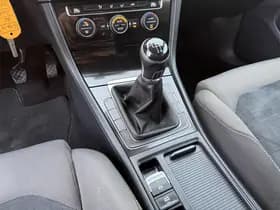 Volkswagen Golf thumbnail 14