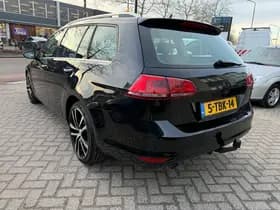 Volkswagen Golf thumbnail 4