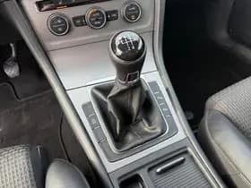 Volkswagen Golf thumbnail 17