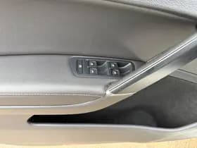 Volkswagen Golf thumbnail 18