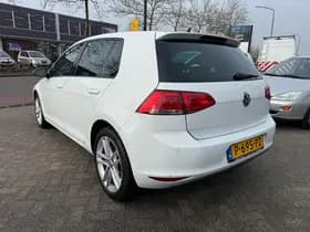 Volkswagen Golf thumbnail 3
