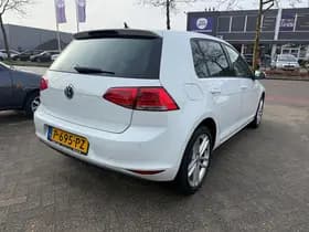 Volkswagen Golf thumbnail 4