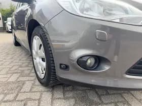 Ford Focus thumbnail 8