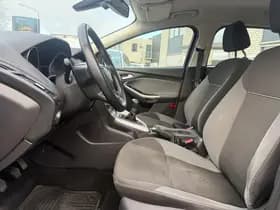 Ford Focus thumbnail 10