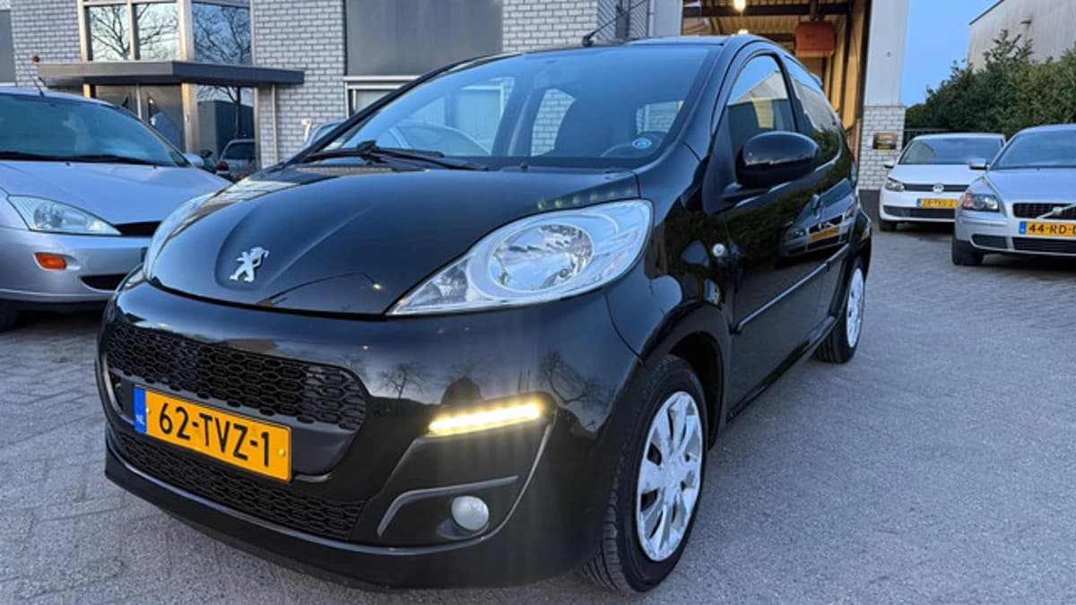 Peugeot 107 — foto 1