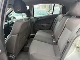 Opel Astra thumbnail 11
