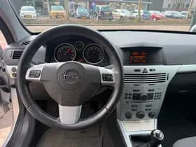Opel Astra thumbnail 12