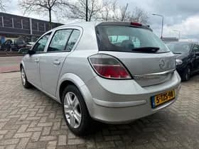 Opel Astra thumbnail 3