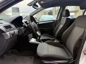 Opel Astra thumbnail 10