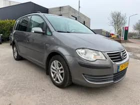 Volkswagen Touran thumbnail 2