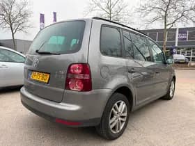 Volkswagen Touran thumbnail 3