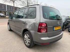Volkswagen Touran thumbnail 4
