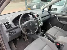 Volkswagen Touran thumbnail 7