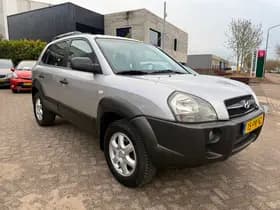 Hyundai Tucson thumbnail 2