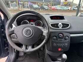 Renault Clio thumbnail 11