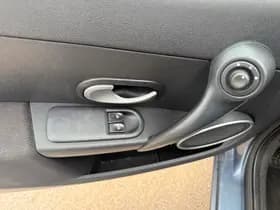 Renault Clio thumbnail 14