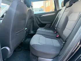 Volkswagen Passat thumbnail 12