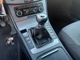 Volkswagen Passat thumbnail 16