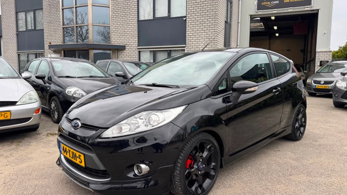 Ford Fiesta — foto 1