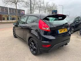 Ford Fiesta thumbnail 4