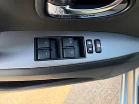 Toyota Avensis thumbnail 16