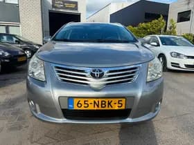 Toyota Avensis thumbnail 5