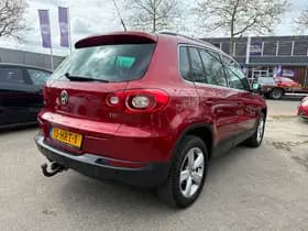 Volkswagen Tiguan thumbnail 3