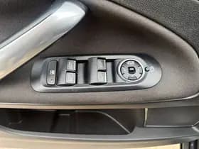 Ford Mondeo thumbnail 17